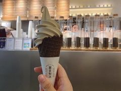 金凤茶王冰淇淋-喜茶(上海兴业太古汇店)