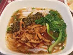 酸菜笋丝米粉-双燕楼·手工馄饨·汤面小吃(世纪汇店)