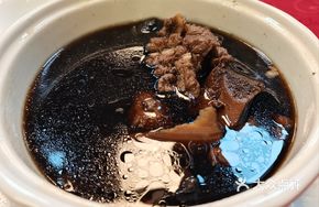 Fresh Rehmannia and Poria Pork Bone Soup