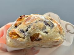 紫苏杏干夏巴塔-沁屋面包店(人民东路店)