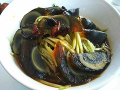 捞拌皮蛋-圣河湾虾饺美食(站前店)