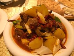 新疆大盘鸡-巴扎美食·新疆菜·西域歌舞表演餐厅(新疆大厦店)