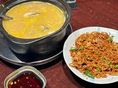-蚝堡海鲜·威海菜·海肠捞饭·烧烤·亚洲吃蚝公司(幸福门店)