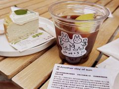 -HUGS coffee(东区店)
