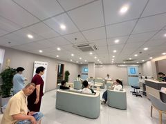 -上海大学附属上海和平眼科医院