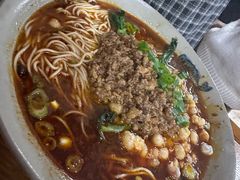 -丁丁猫重庆小面(徐州路店)