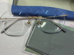 -奥美眼镜(国际眼镜城2期店)