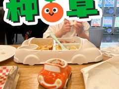 -汽车博物馆主题餐厅