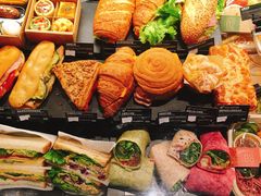 -星巴克(静安嘉里中心B2店)