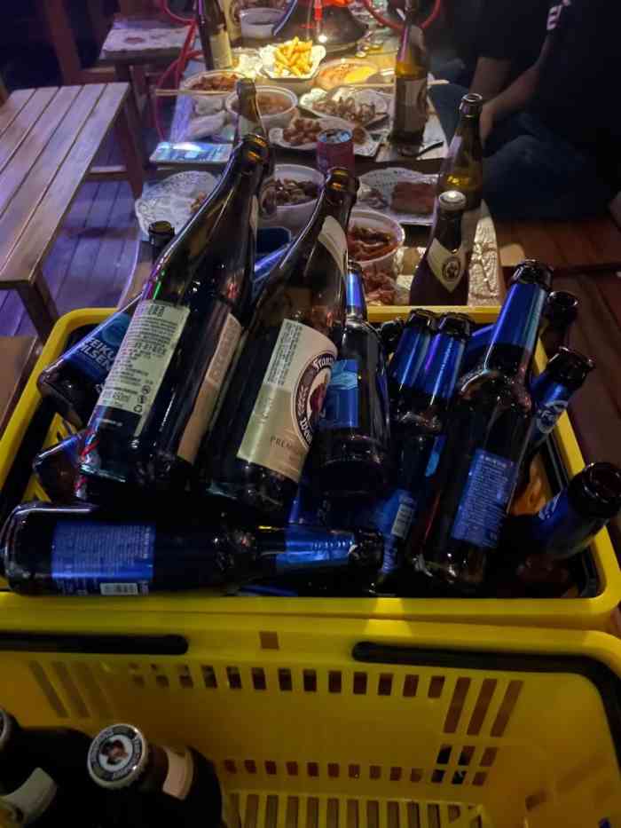 啤酒价格中等,环境干净不嘈杂,还有街机玩-大众点评