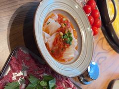 -野山舂·贵州现舂酸汤火锅(鸿通城店)