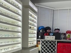 -目艮眼镜SHOWROOM(品牌集合店)