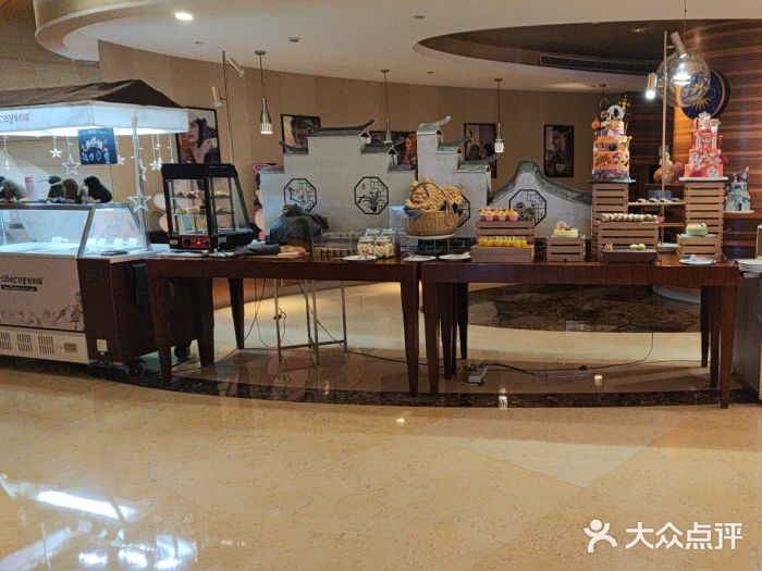 元一希尔顿酒店·鲜切牛肉火锅禅自助餐厅图片