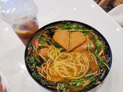 -肥汁米蘭香港米线(长宁来福士店)