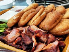 小饼炭烧肉-龙香居海鲜家常菜饭店·特色驴肉·古城浑锅