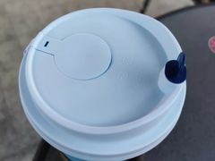 小陨石大红袍牛乳-瑞幸咖啡(解放碑英利大融城店)