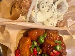 炸鸡块一半一半-富乐满韩国正宗炸鸡韩国料理(虹泉路店)