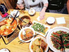 -老滇山寨•云南特色菜•地方菜•民族风情歌舞表演(金碧店)