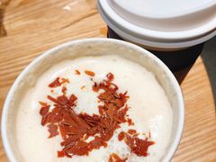 圣诞姜饼人拿铁-瑞幸咖啡(外滩SOHO店)