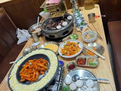 -青瓦餐厅·生鱼片·韩园烤肉(西塔店)