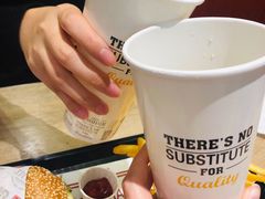 -The Habit Burger Grill 哈比特汉堡(爱琴海店)