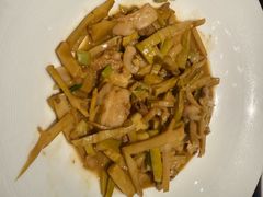 -百联临沂购物中心(临沂路店)