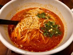 四川担担面-翡翠拉面小笼包(岭南新天地店)