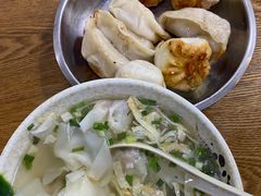 -黄阿姨锅贴大王(万航渡路店)