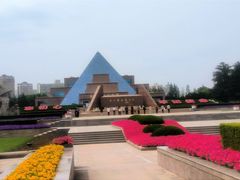 -上海市龙华烈士陵园