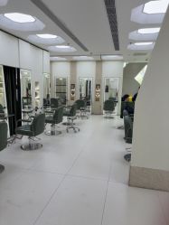 点击看大图 -八佰伴8008星级形象店