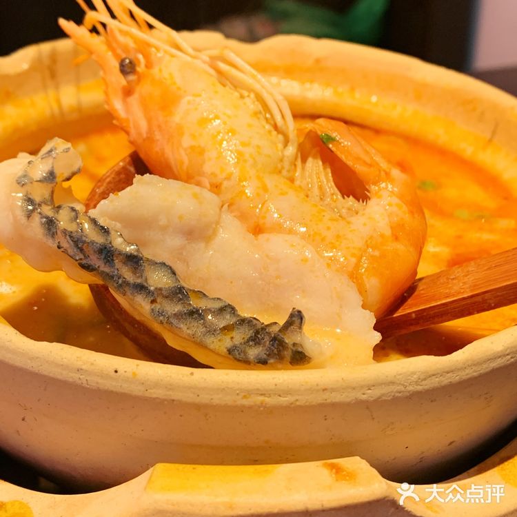 你怎么知道我又来吃泰国菜了？[调皮]