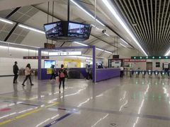 -红土地(地铁站)