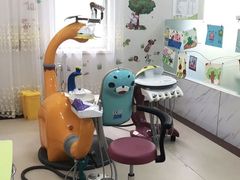 -茂菊口腔连锁(浦东南路店)