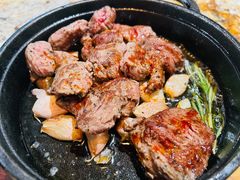 安格斯铁板蒜香牛肉-BROWNSTONE布朗石西班牙餐厅(富城店)