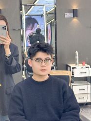 -藤野造型烫发染发