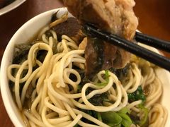 -三两春肚肺汤(崂山路店)