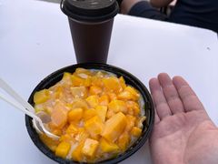 芒果黄桃炼乳冰-王中王刨冰