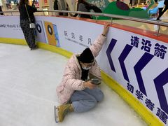 -冰纷万象滑冰场(二七万象城店)