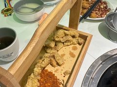 -洪氏嗨捞·广东猪肚鸡·椰子鸡火锅(西咸万象城店)