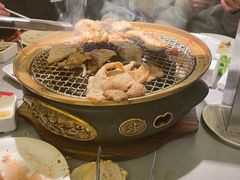 -山焱·炭火自助烤肉(周浦万达店)
