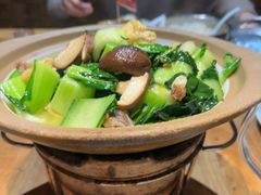 -头上红煨盐鸡乡村食府