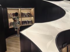 -涨巢·潮玩水疗局