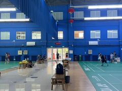 -中地华冠羽毛球俱乐部