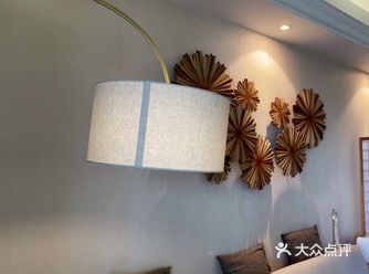 长期坐办公室对电脑对手机的低头一族，工作压力大