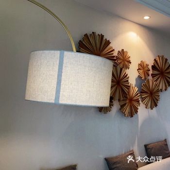 长期坐办公室对电脑对手机的低头一族，工作压力大