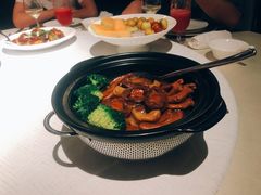 赖师傅秘製鲍鱼汁-皇朝会.经典传统粤菜(外滩店)