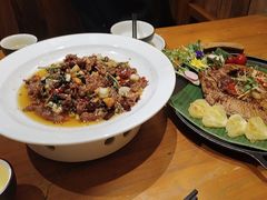 -老滇山寨•云南特色菜•地方菜•民族风情歌舞表演(金碧店)