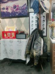 -Libertines barbershop 浪子理发店
