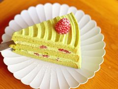 开心果树莓奶油戚风-三花屋 Mihhanaya