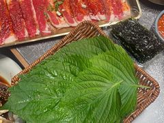 -草家酱蟹炭火烤肉店(珲春南路二店)